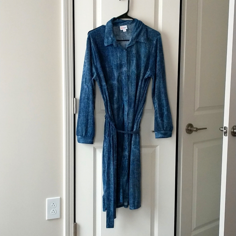 LuLaRoe medium blue teal - Picture 1 of 9